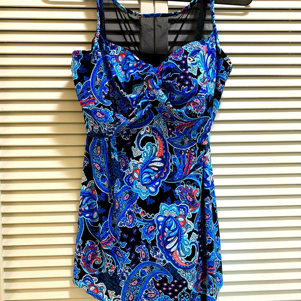 Beautiful Tankini top blue paisley, size 14. Top only.